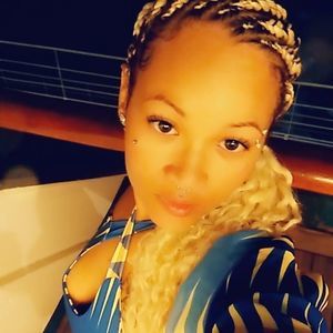 Meet your Posher, Tomiko